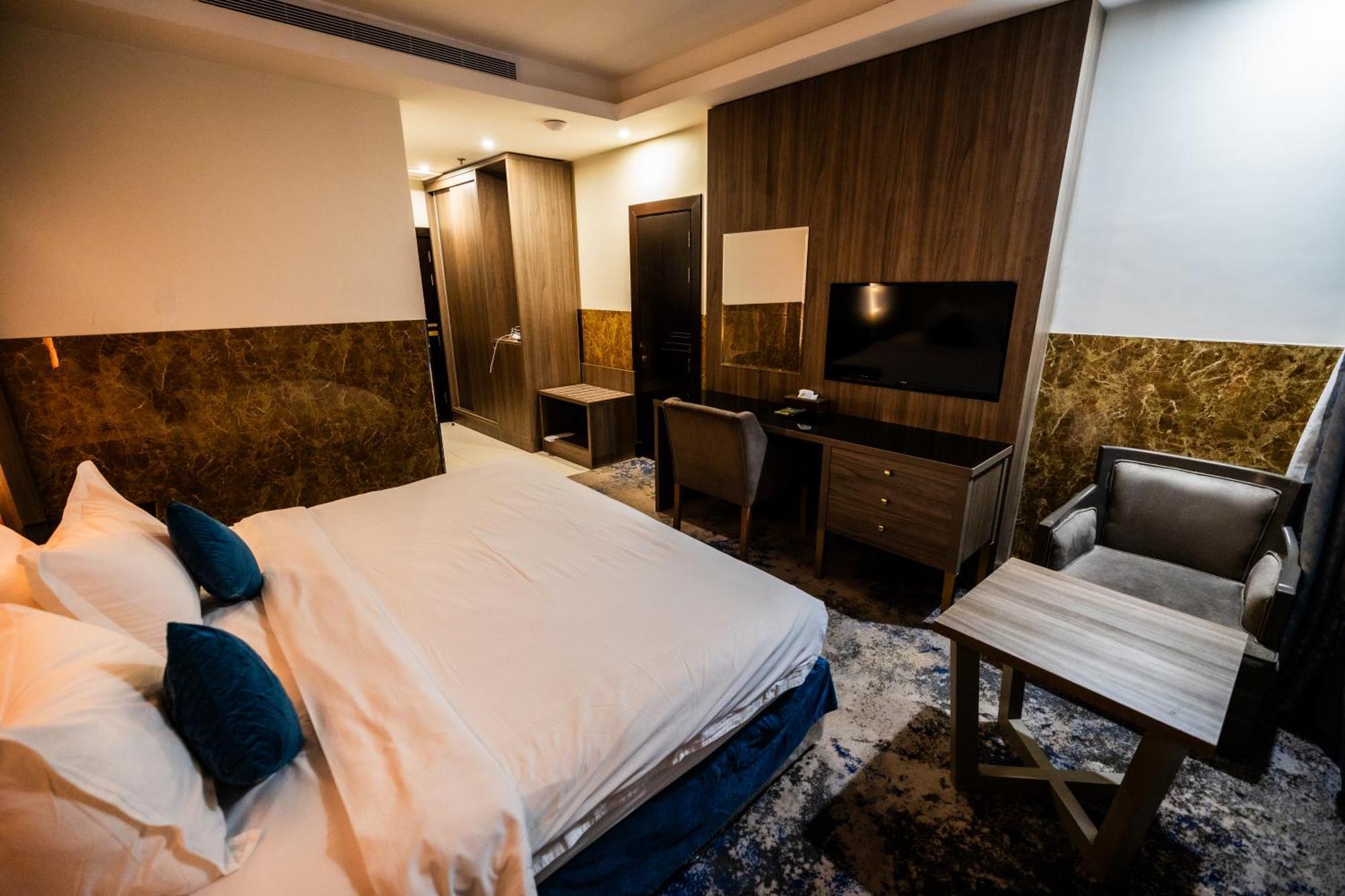 Mora Hotel By Pioneer Jeddah Exterior photo