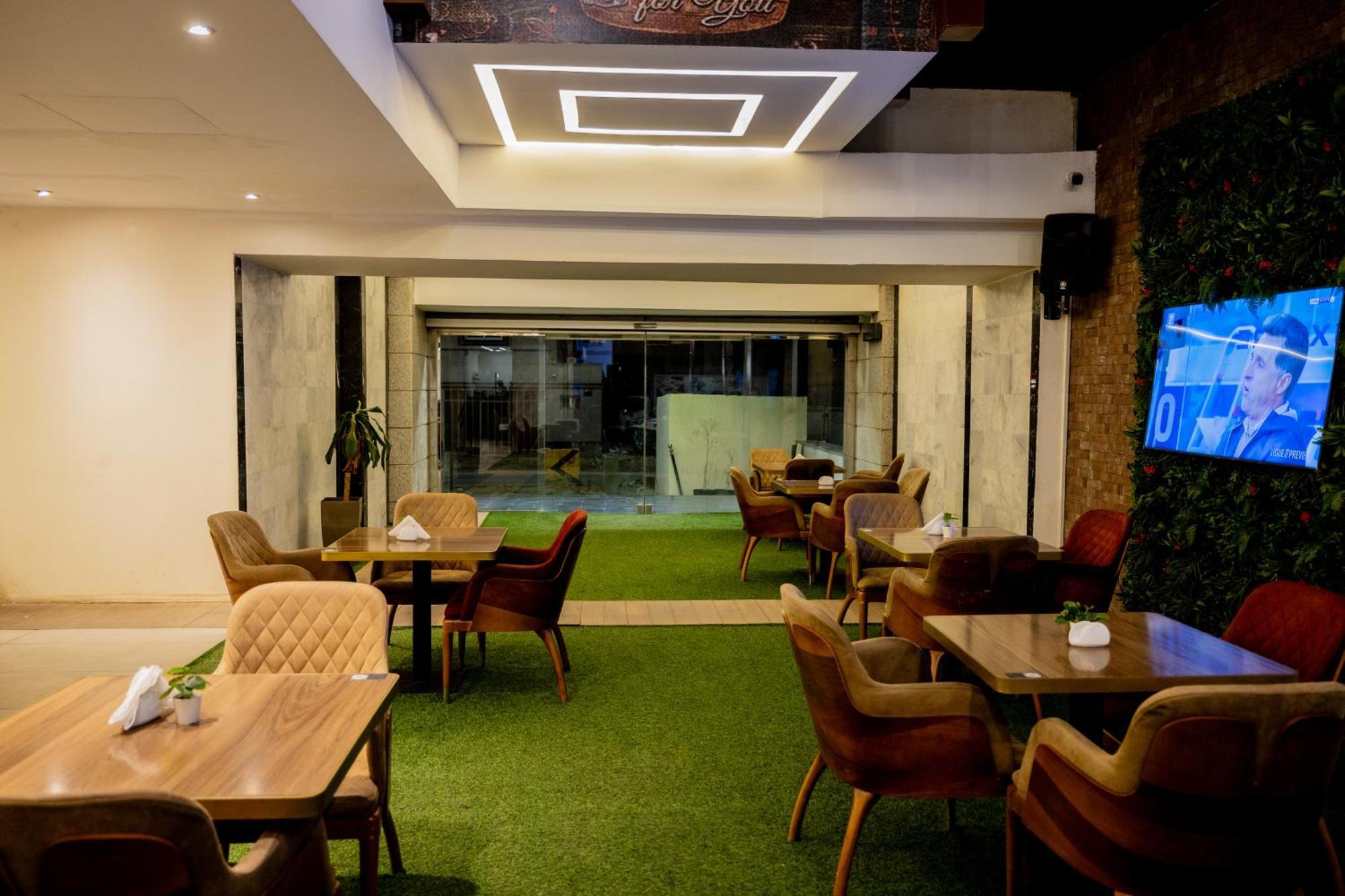 Mora Hotel By Pioneer Jeddah Exterior photo