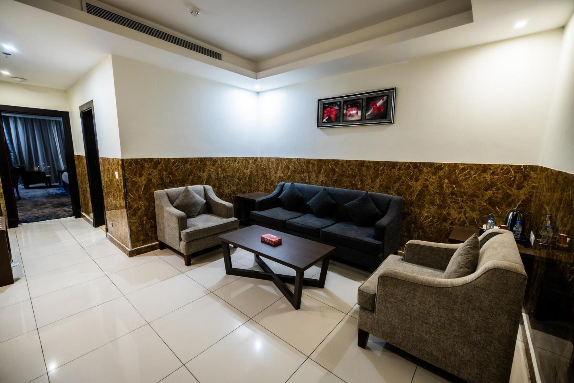 Mora Hotel By Pioneer Jeddah Exterior photo